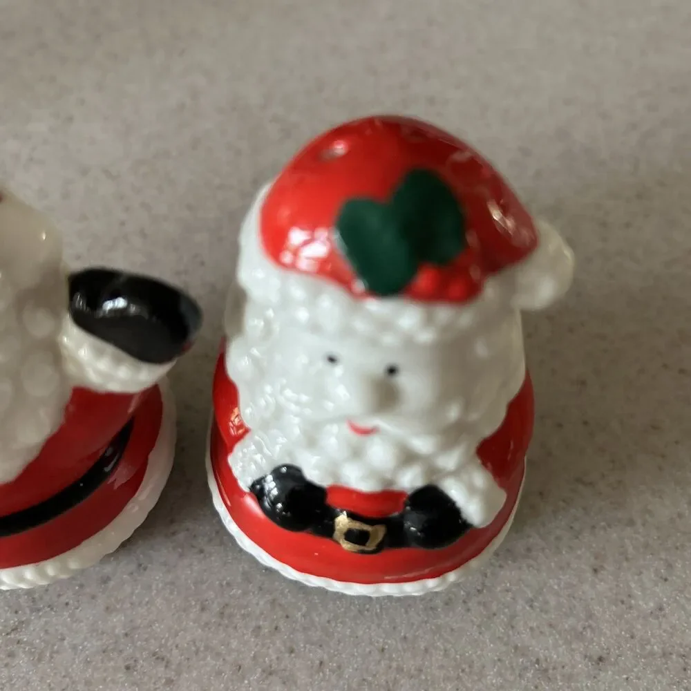 Vintage santa salt and pepper shakers